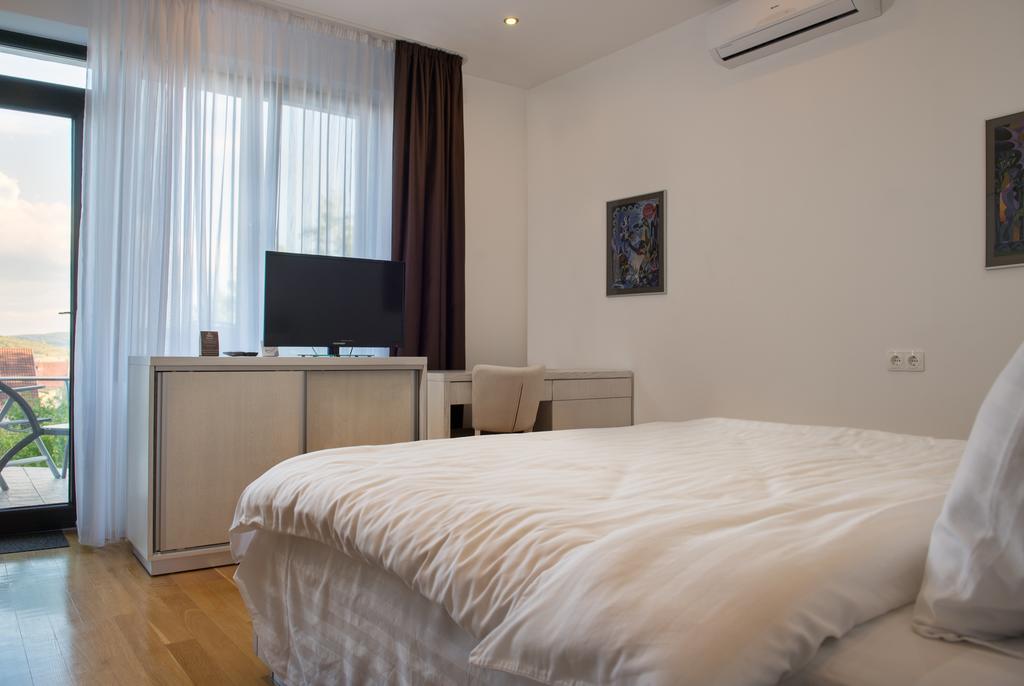 Thuild - Your World Of Leisure Târgu-Mureş Εξωτερικό φωτογραφία